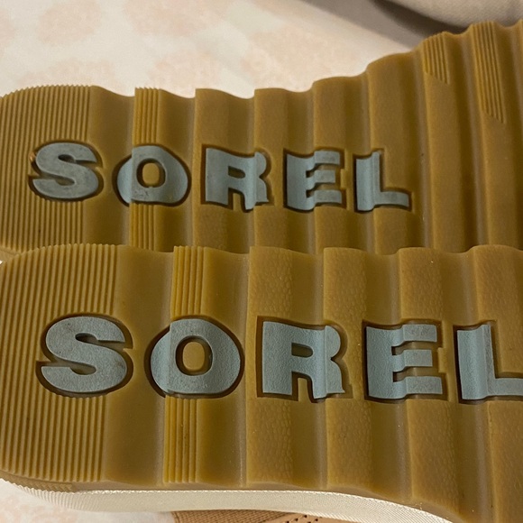 Sorel Women's Tan Crossover Mules - Picture 3 of 4